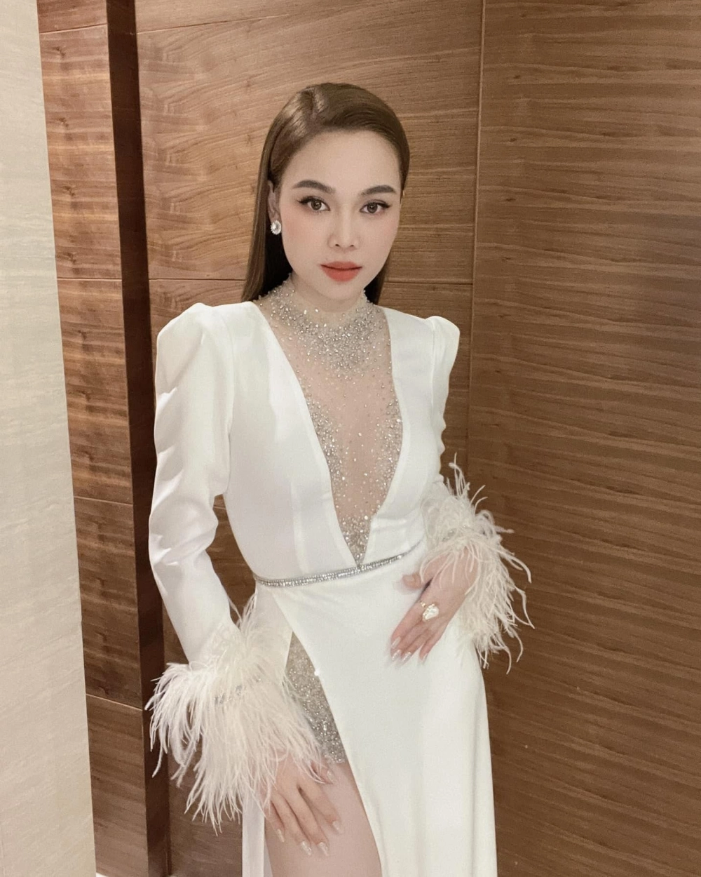 Ảnh sắc sảo và quyến rũ của Giang Hồng Ngọc chị đẹp