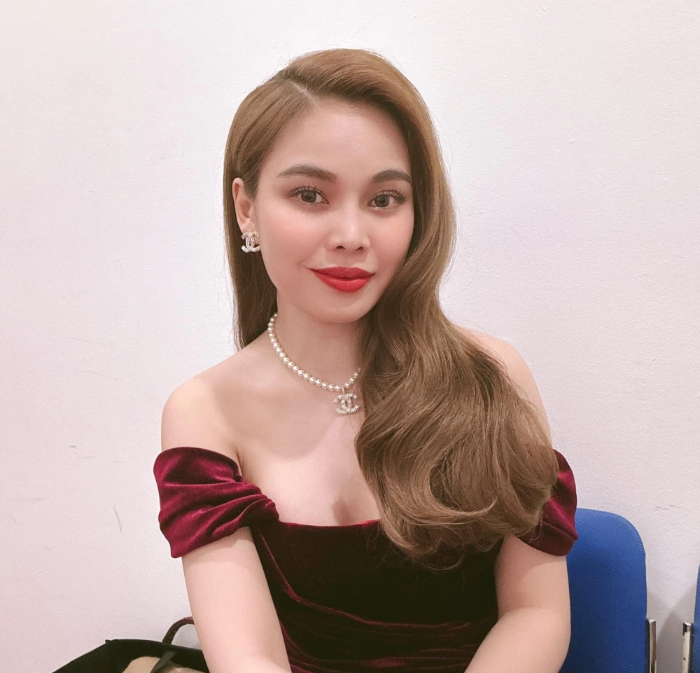 Khoảnh khắc day dứt từ bản nhớ về em Giang Hồng Ngọc