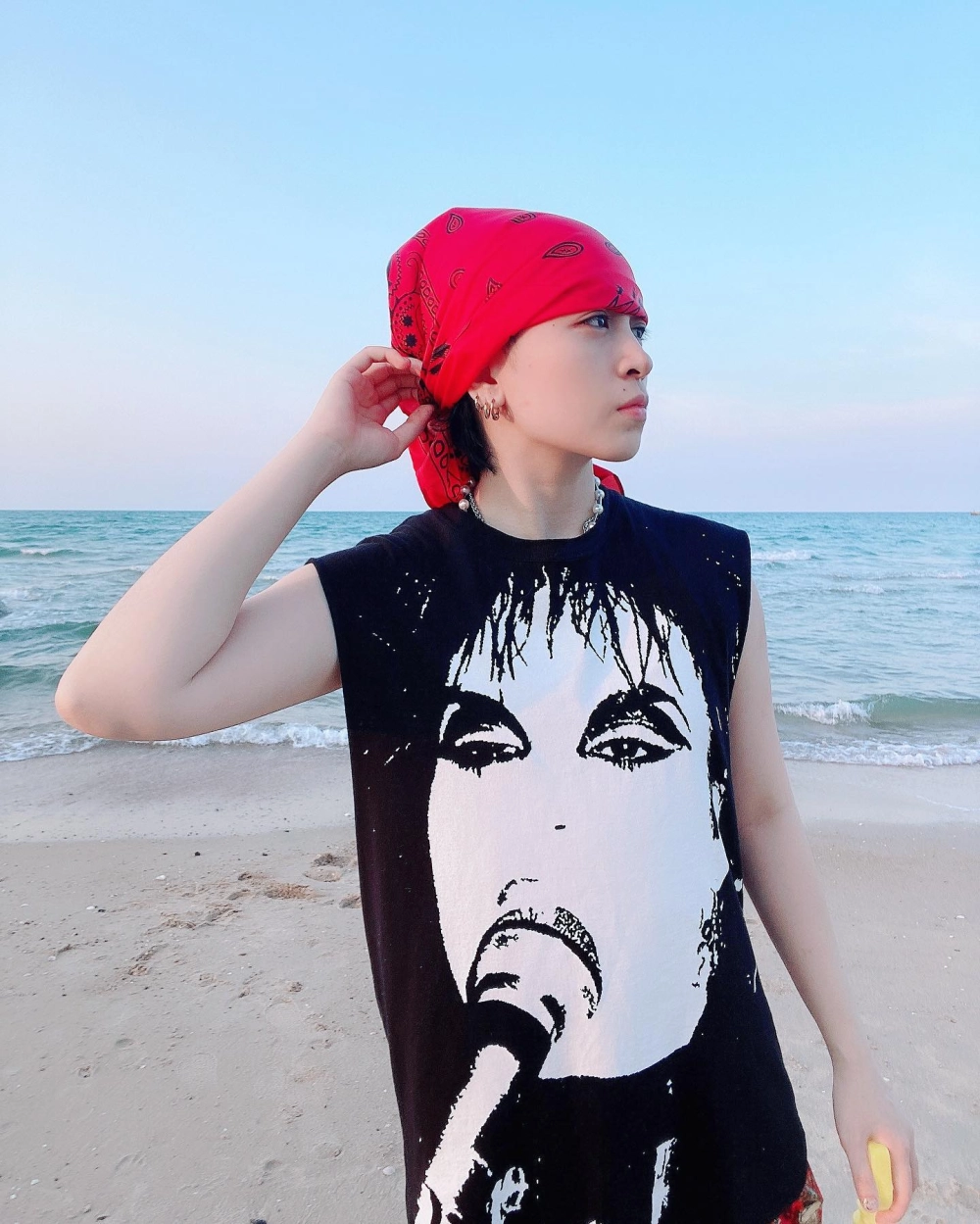 Phong cách thời trang chất chơi khi gọi Chị đẹp Gil Lê