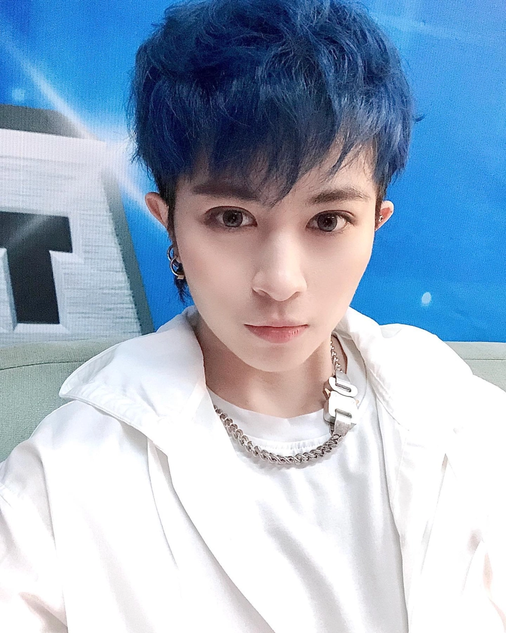 Visual thay cho giai điệu thăng trầm của nhạc Gil Lê