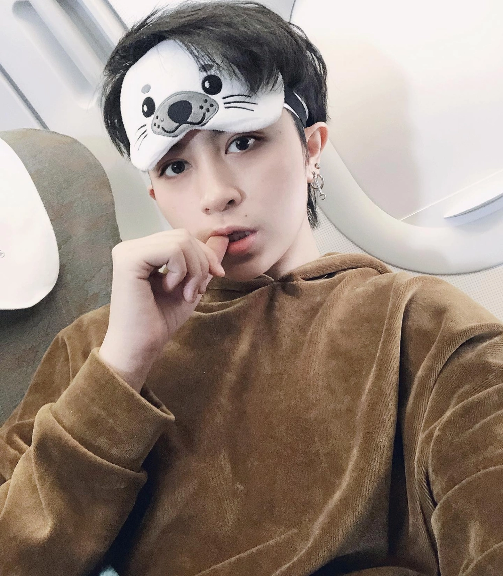 Thần thái biểu diễn đỉnh cao của ca sĩ Gil Lê