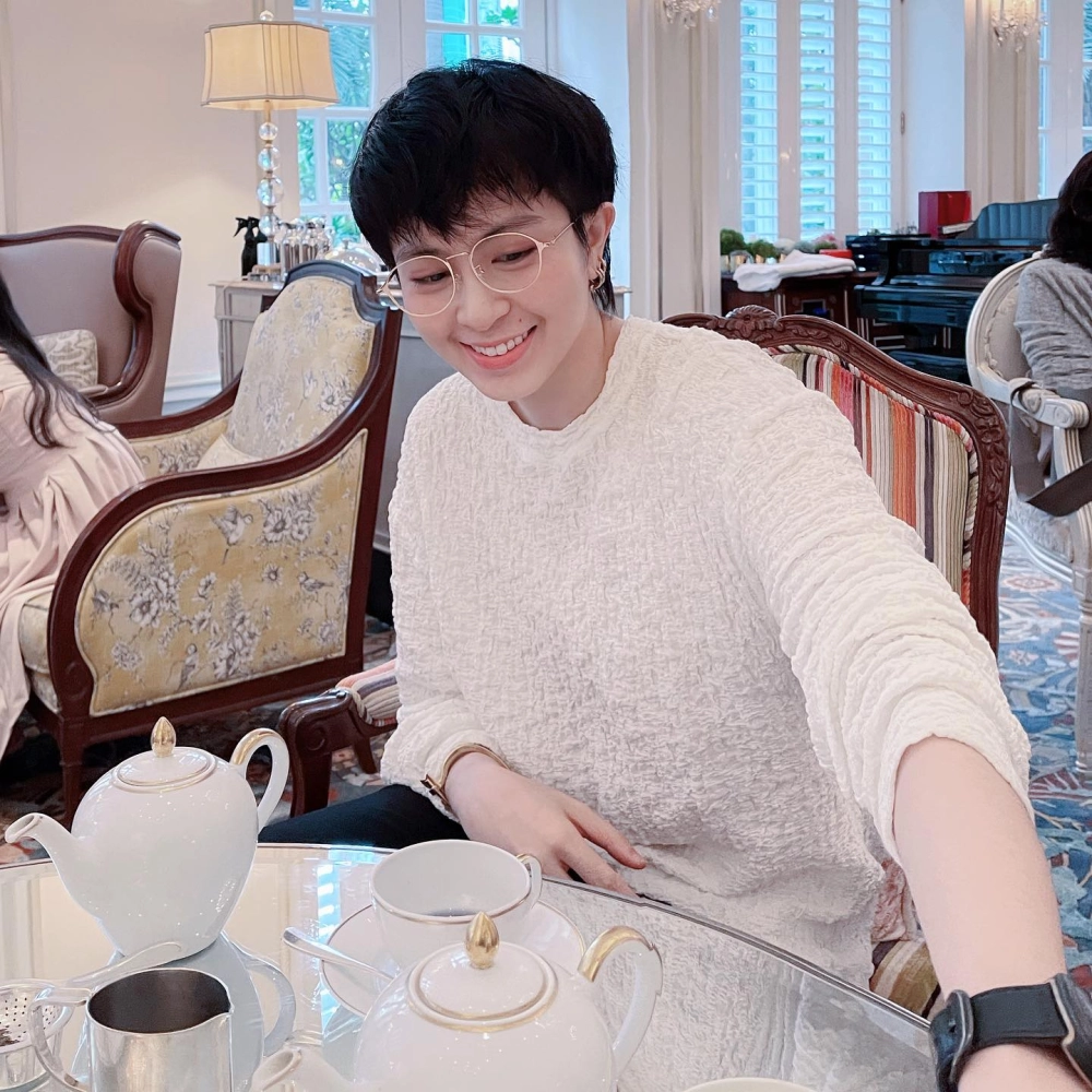 Góc chân dung nhẹ nhàng khi hỏi Gil Lê cung gì