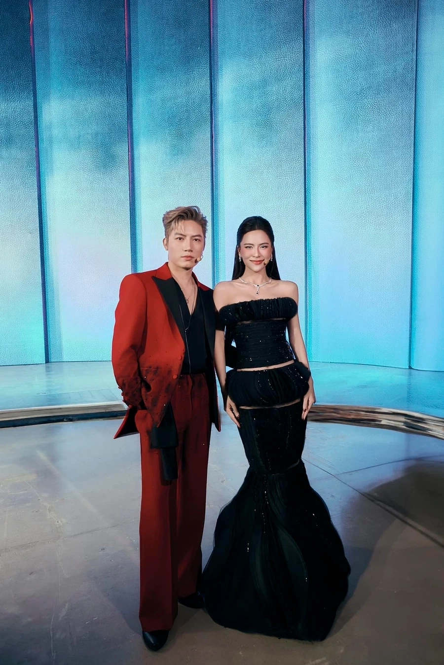 Ảnh cô đơn phản ánh nội dung bài hát Không bằng Hà Nhi