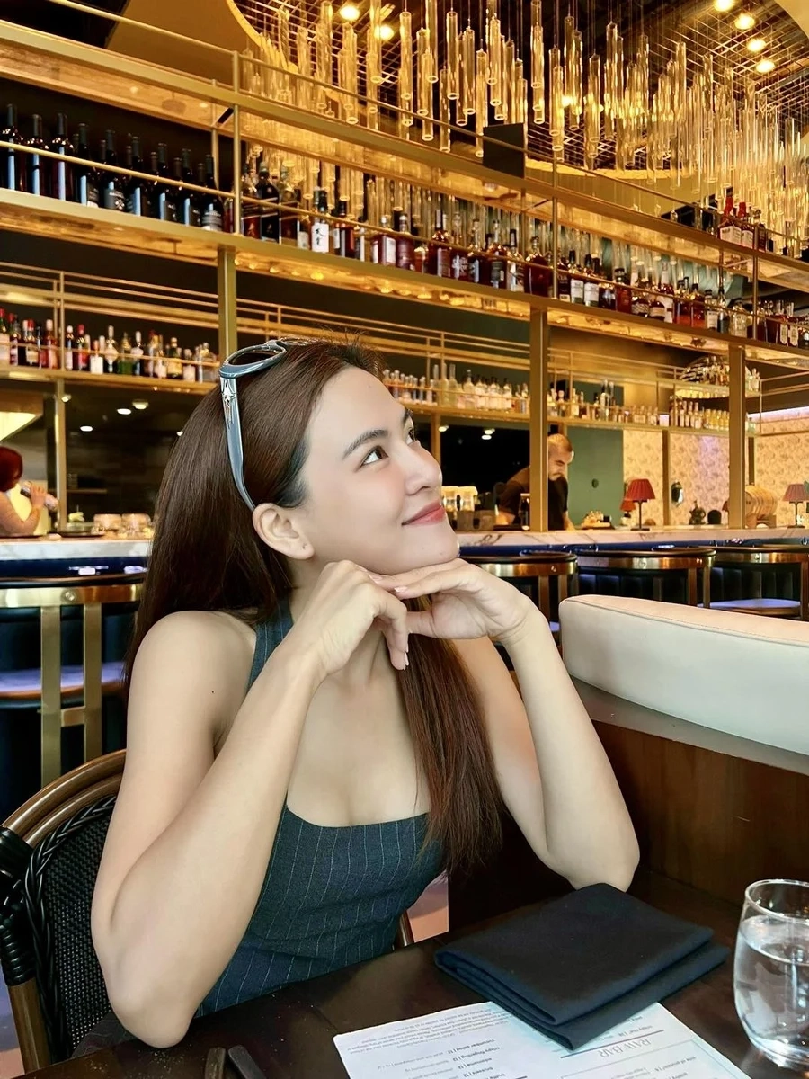 Ảnh rực rỡ và sống động từ MV Khúc nhạc vui Hà Nhi