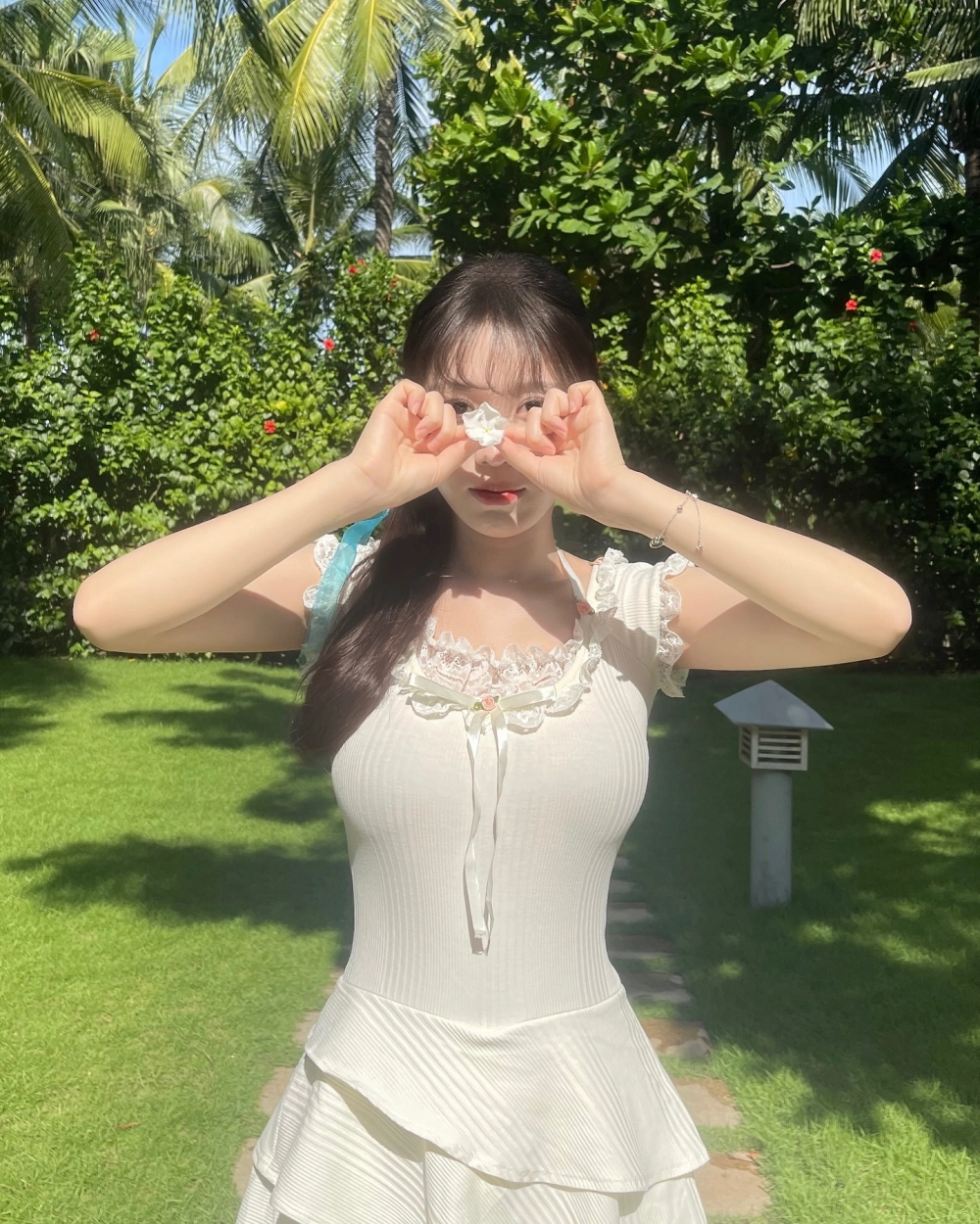 Khung hình ngọt ngào trong phim Han Sara Tùng Maru