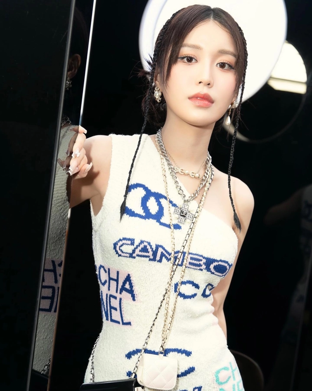 Bức ảnh gợi nhớ bản hit nghe Han Sara đếm cừu