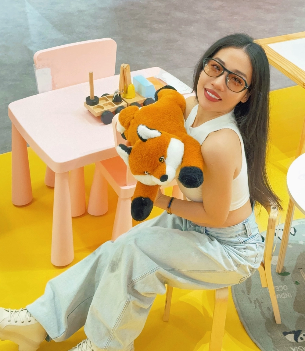 Tấm ảnh gây xúc động từ bản thu cuối Hằng BingBoong