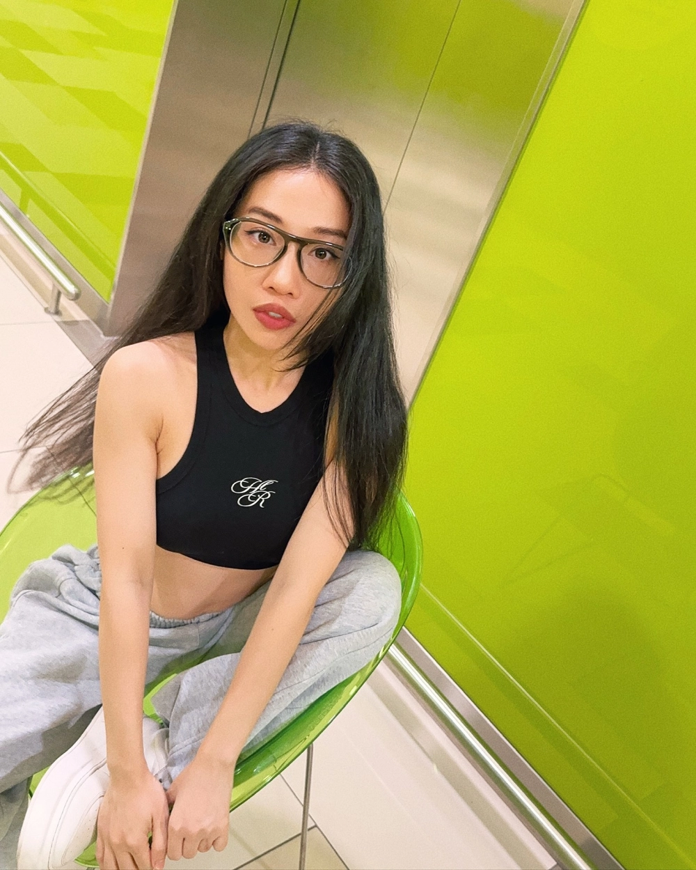 Visual nổi bật khiến dân mạng tìm kiếm Hằng BingBoong