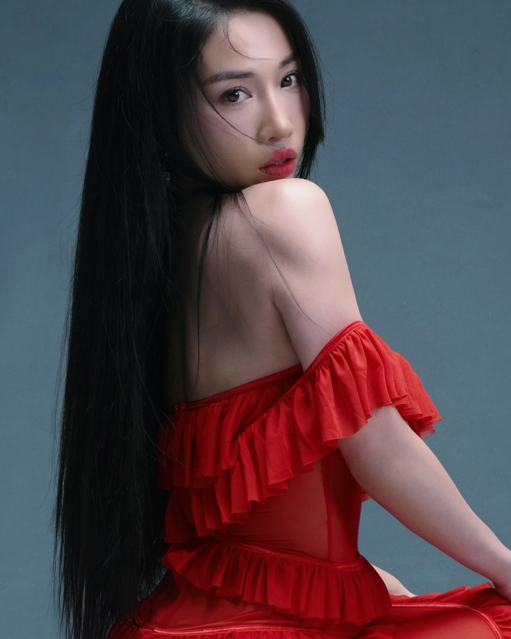 Ảnh trẻ trung khiến ai cũng hỏi Hằng BingBoong sinh năm bao nhiêu