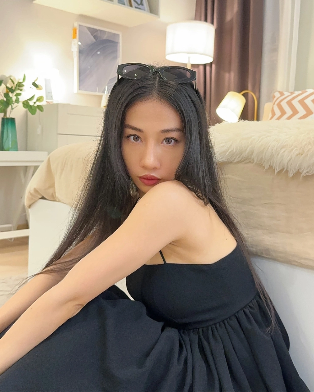 Ảnh hậu trường khiến người xem tò mò Hằng BingBoong tên thật là gì