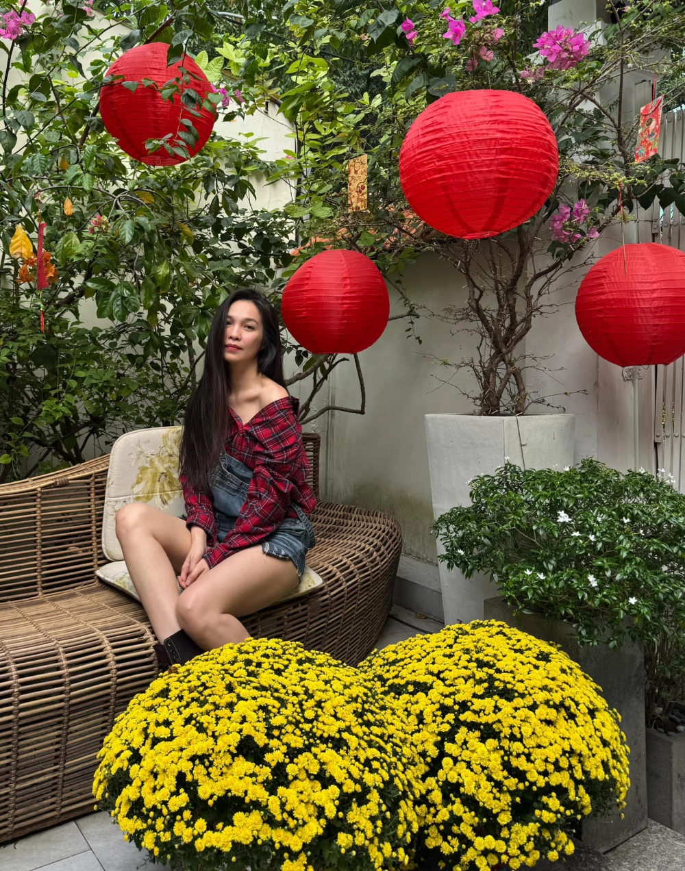 Visual dịu dàng khiến fan hỏi tò mò Hiền Thục bao nhiêu tuổi