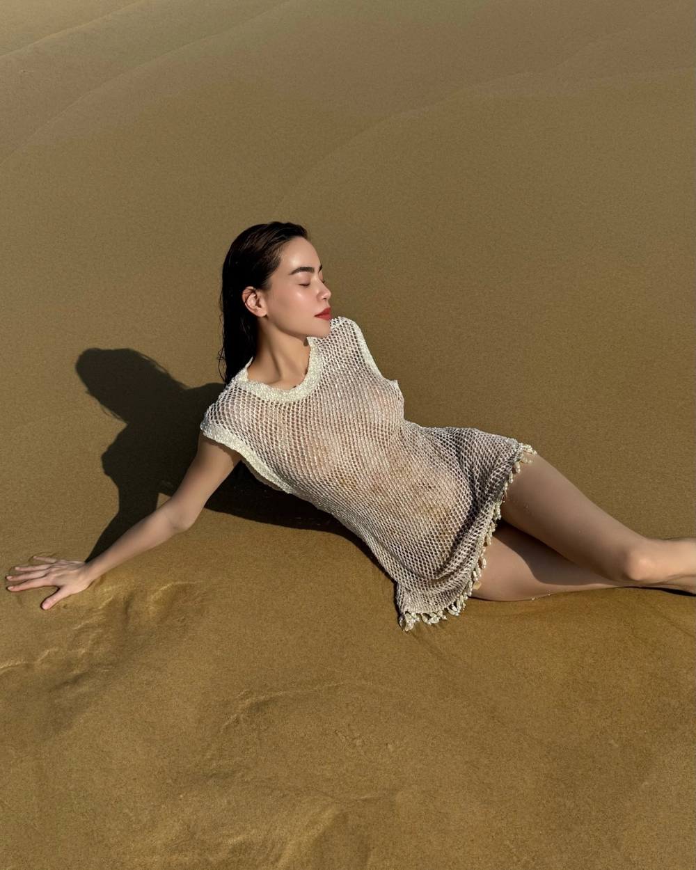 Khung hình day dứt trong lời bài hát Hồ Ngọc Hà gửi người yêu cũ