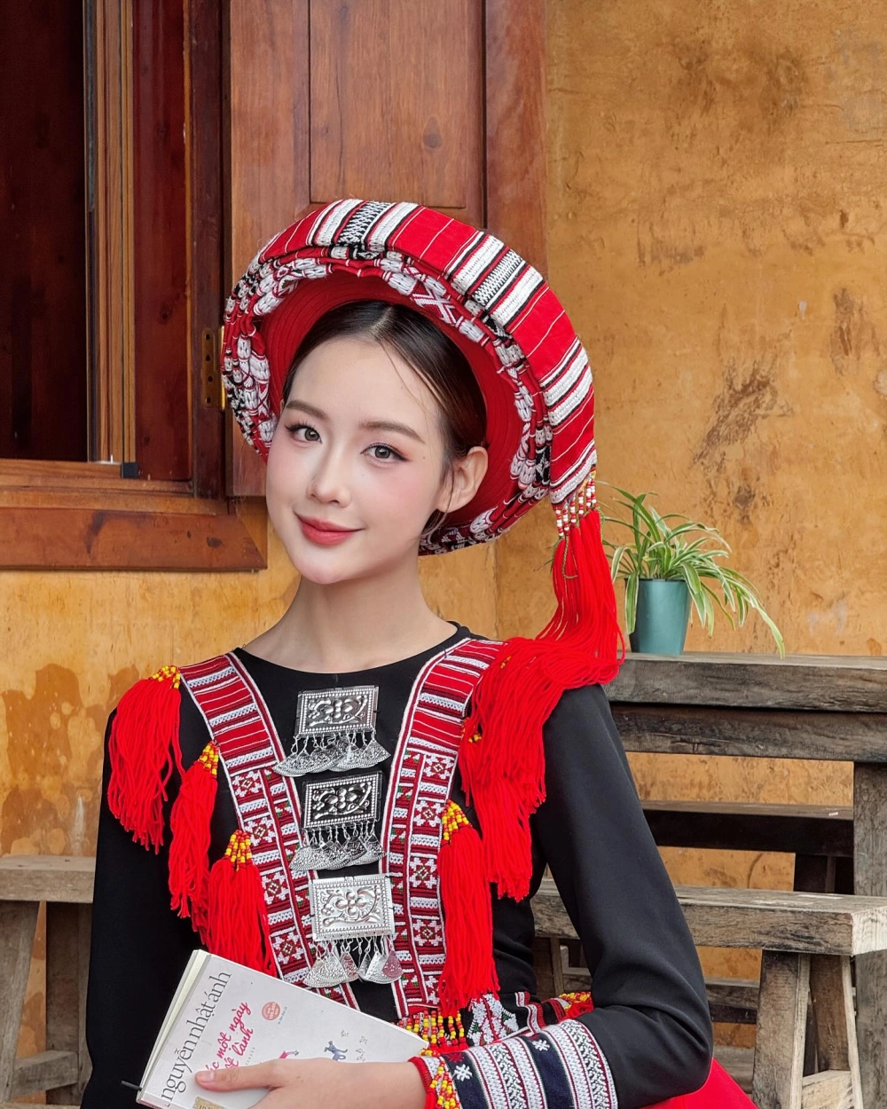 Hình ảnh rạng ngời của hoa hậu Bảo Ngọc thu hút mọi ánh nhìn