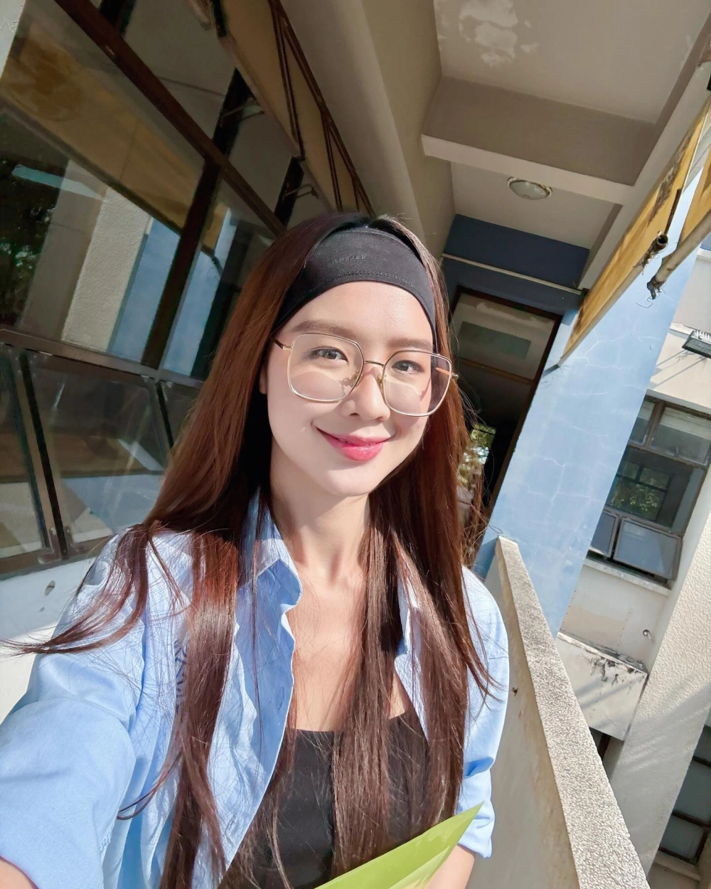 Phong cách đời thường trẻ trung của Lê Bảo Ngọc