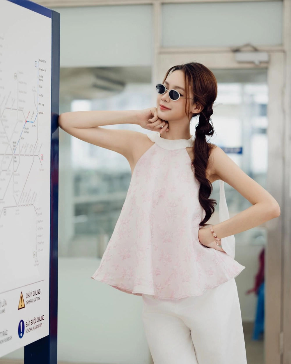 Khán giả yêu mến gọi cô là a hậu Bảo Ngọc tri thức