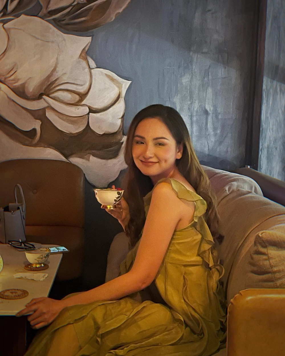 Khoảnh khắc sang trọng của hh Diem Huong nhận vương miện