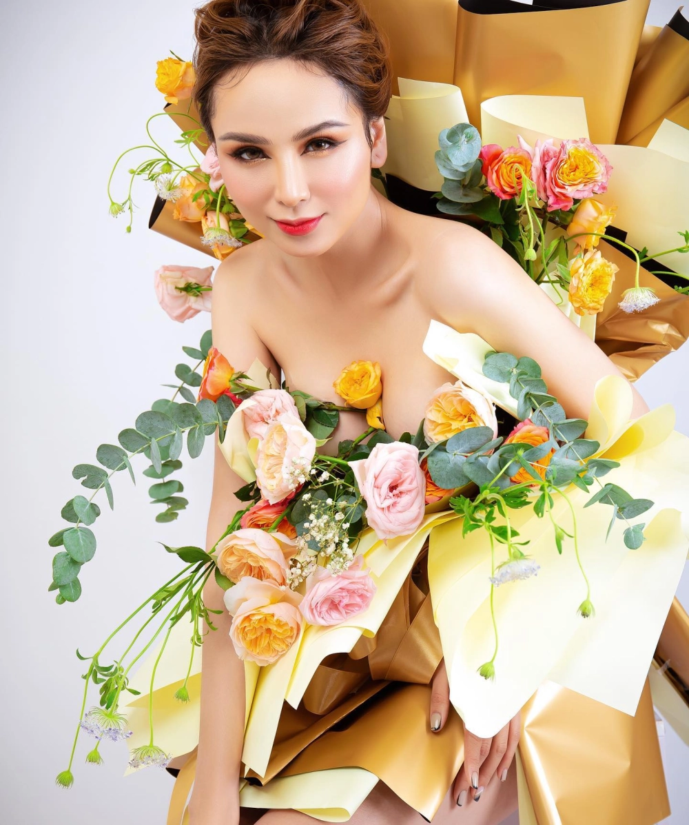 Visual tự tin hậu hoa hậu Diễm Hương ly hôn gây chú ý