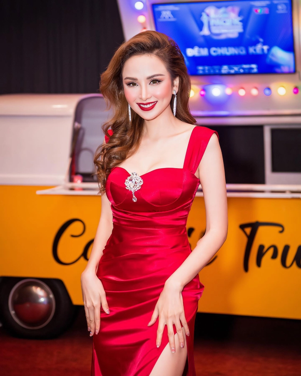 Khoảnh khắc mới hậu tin hoa hậu Diễm Hương ly dị chồng