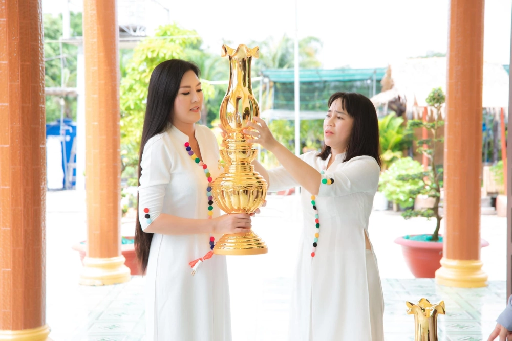 Thông tin về chồng của hoa hậu Kim Thoa được nhiều người quan tâm