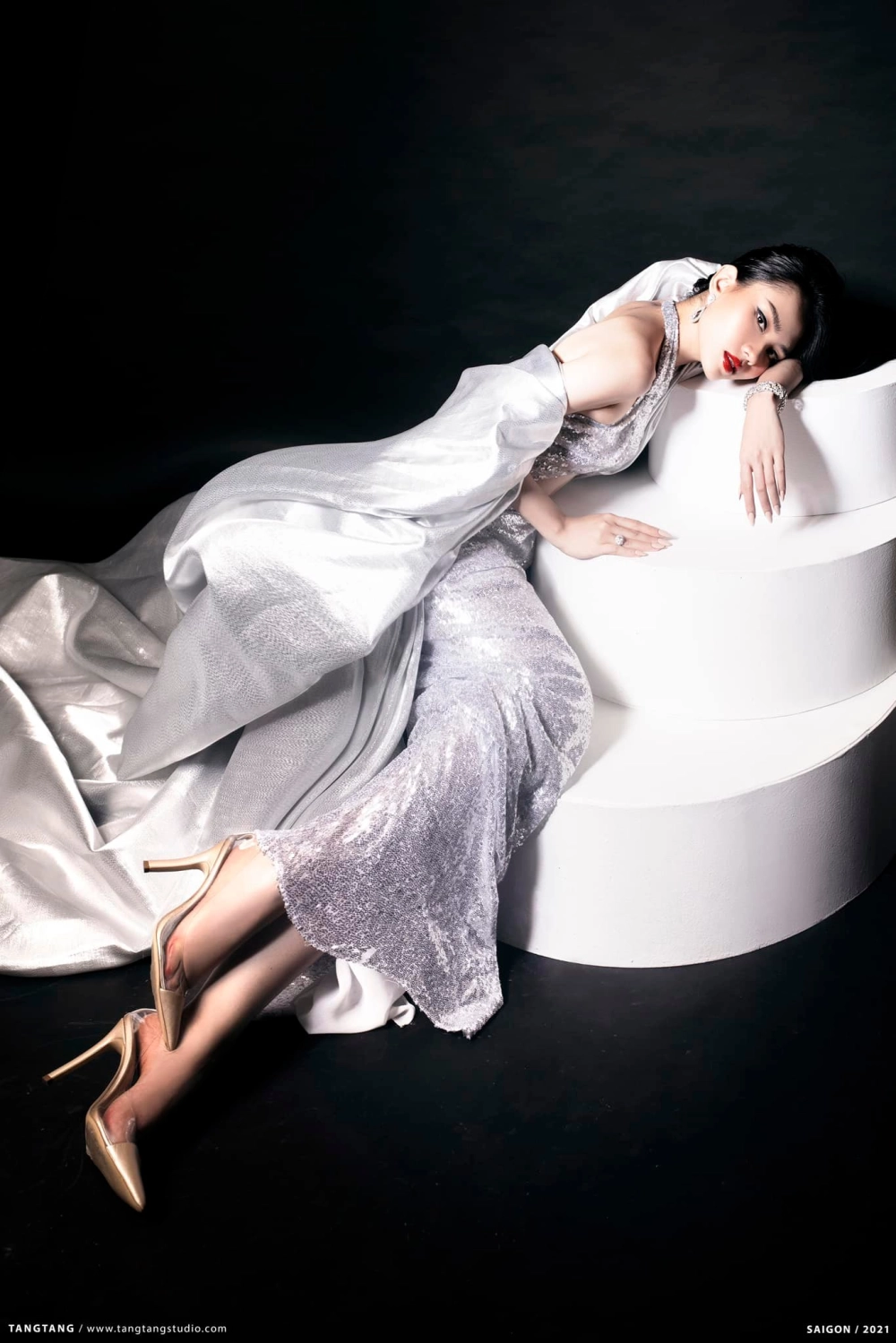 Khoảnh khắc hoa hậu Mai Phương đăng quang tại Hoa hậu Thế giới Việt Nam 2022