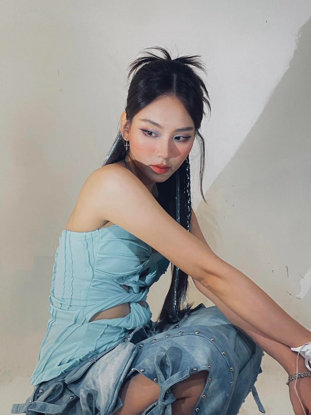 Buổi giao lưu giữa hoa hậu Mai Phương và người hâm mộ đầy cảm xúc