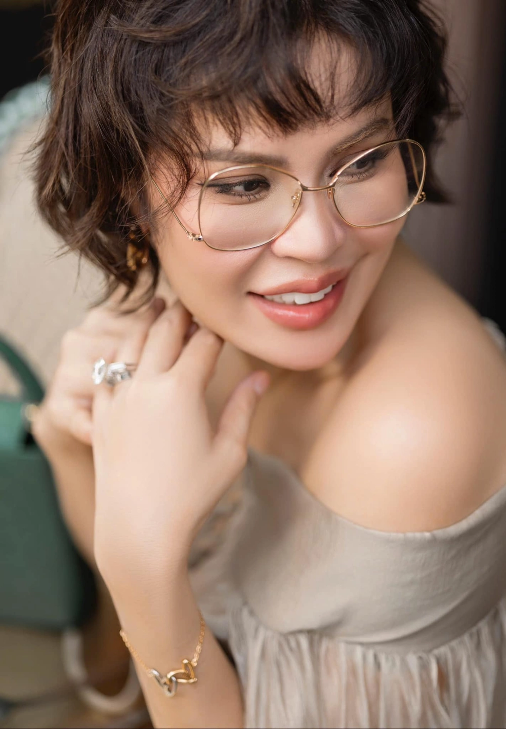 Giải mã lý do hoa hậu Phương Lê nổi tiếng vì gì