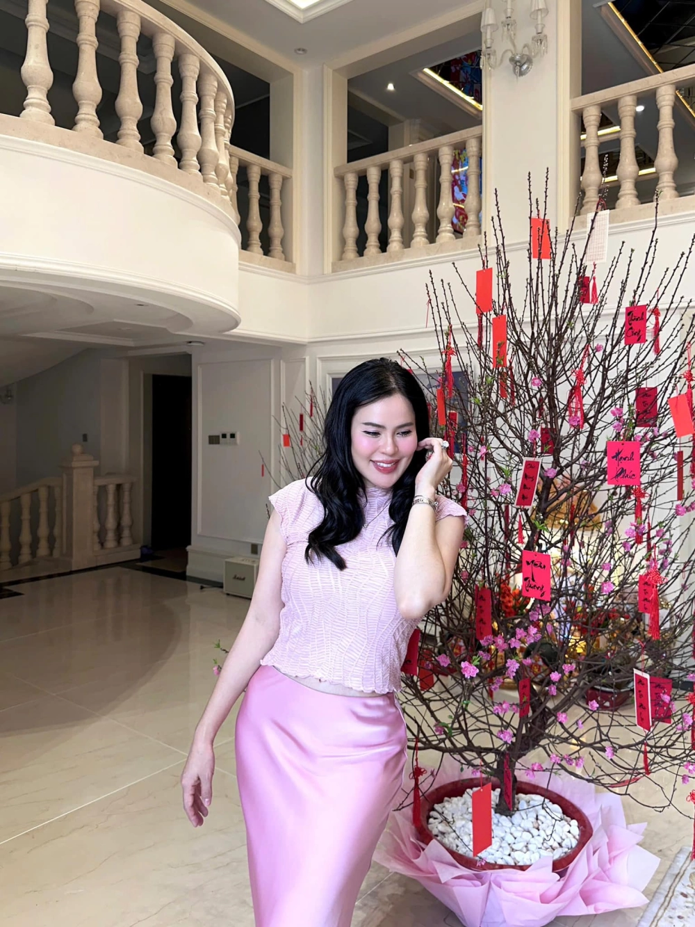 Cập nhật thông tin hoa hậu Phương Lê mới nhất sau loạt drama