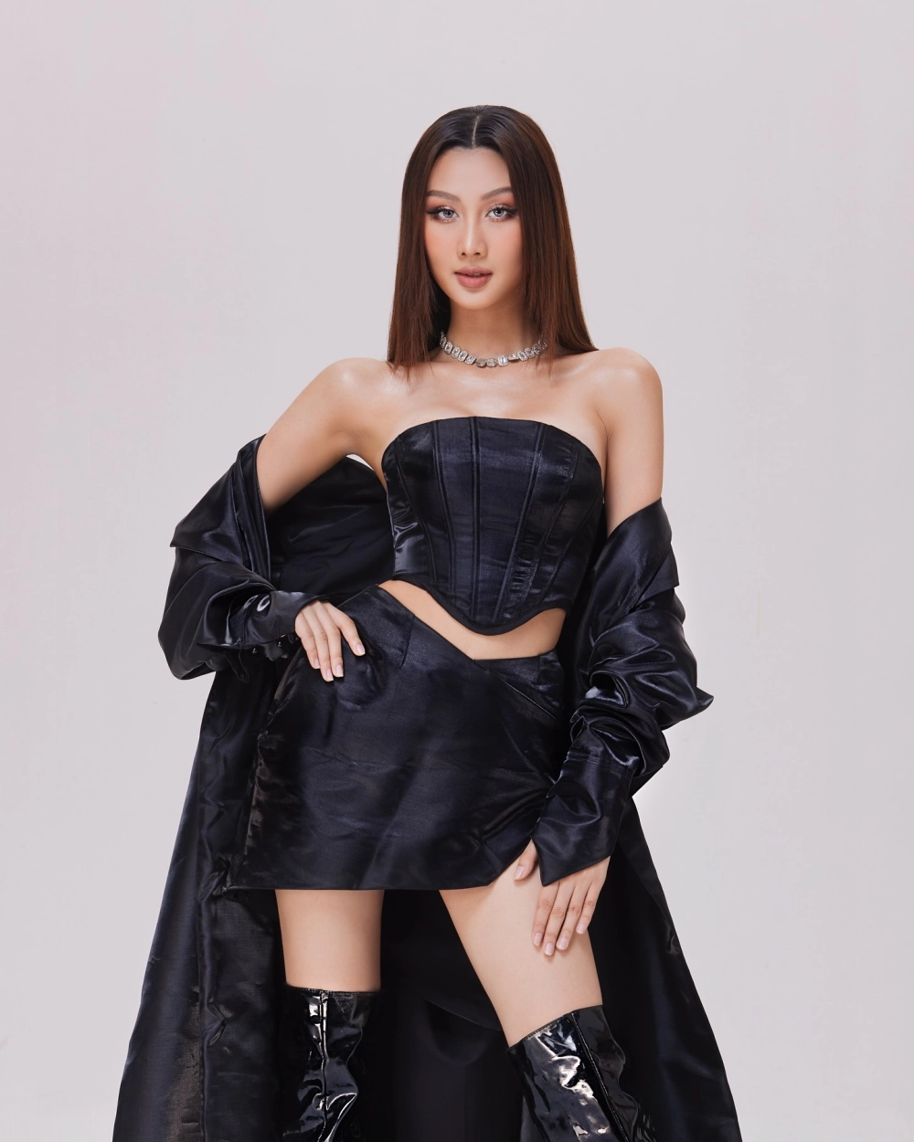 Top 1 hot search sau đêm đăng quang hoa hậu Quế Anh 2024