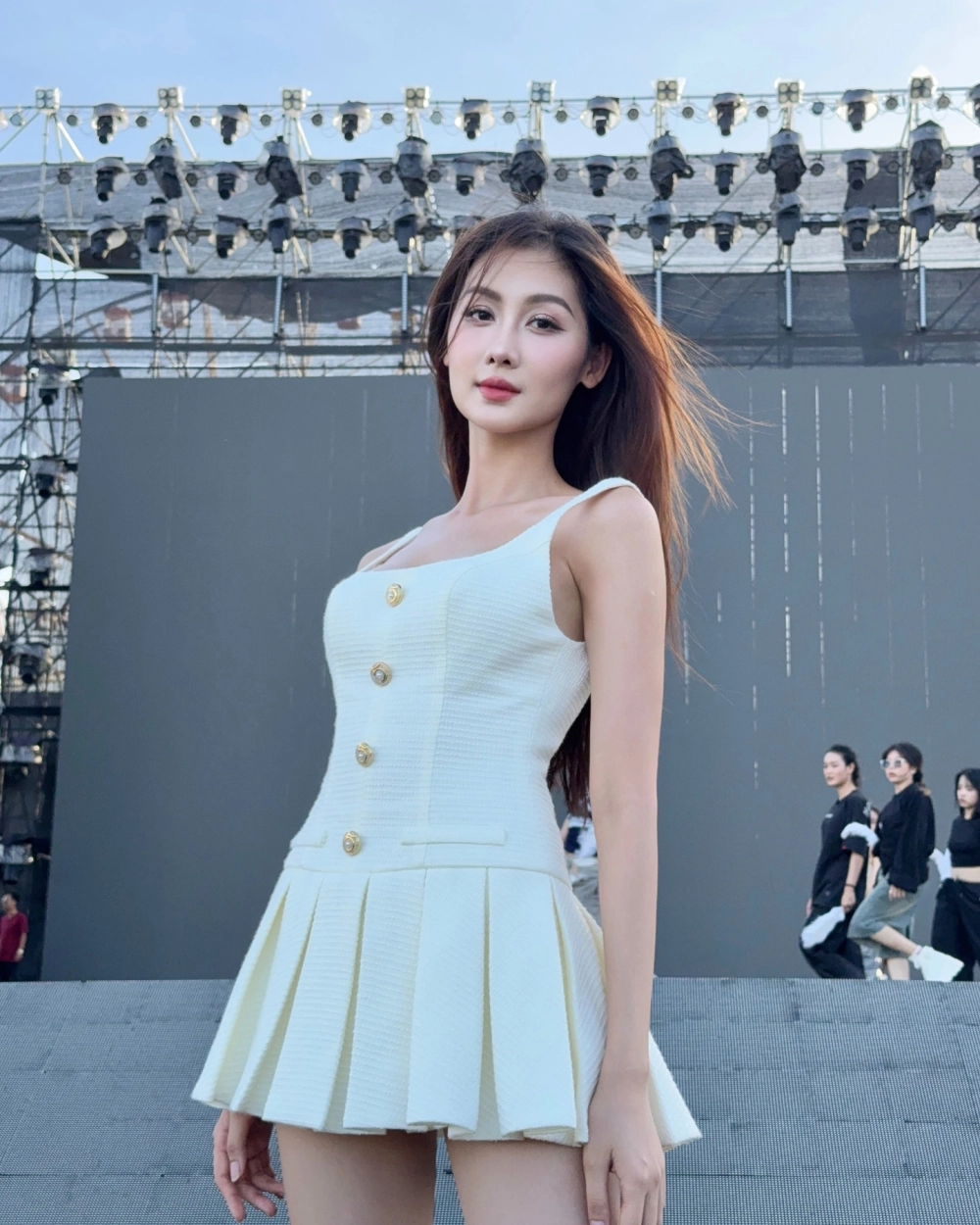 Nhan sắc đỉnh cao của hoa hậu Võ Quế Anh trên sân khấu