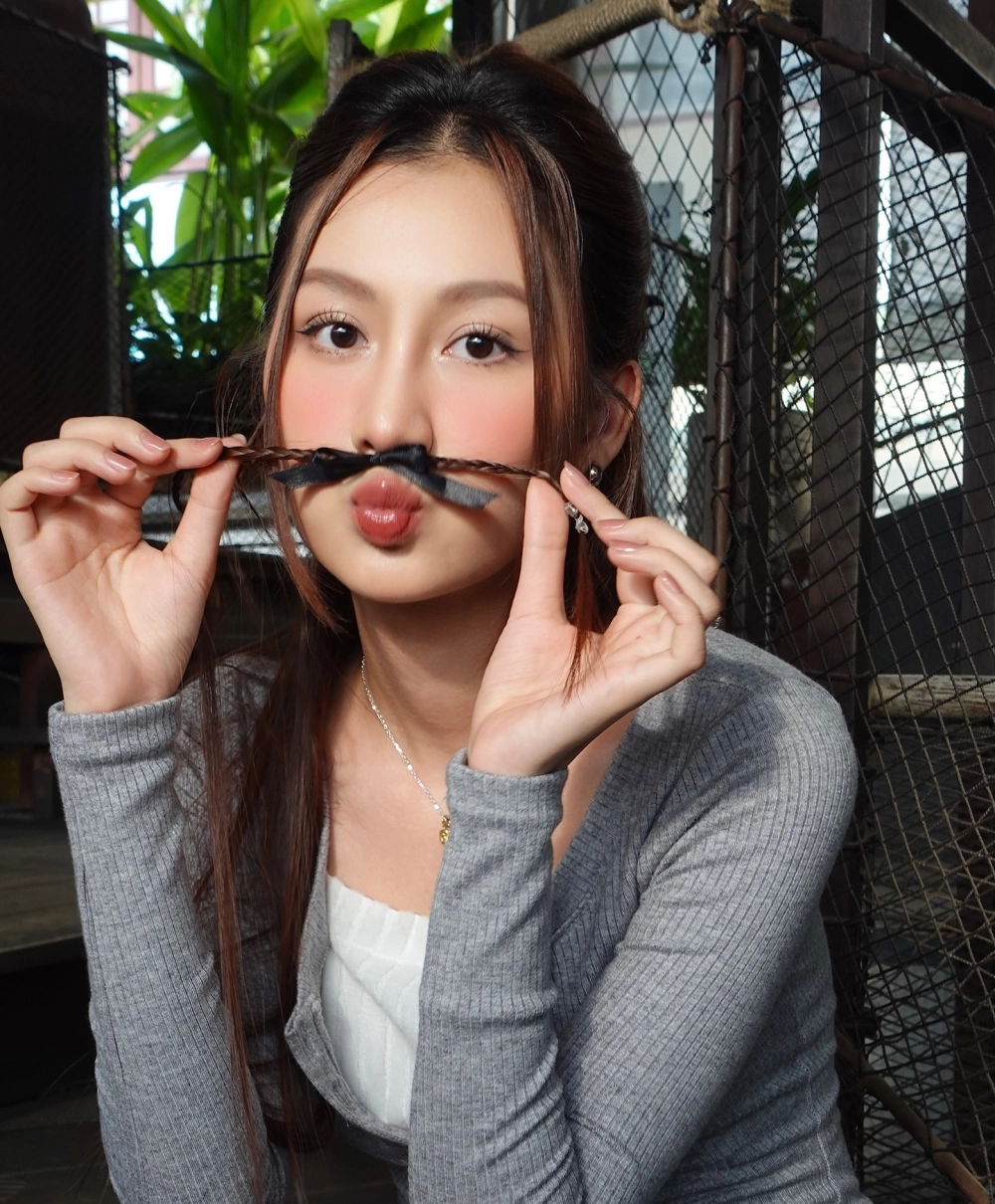 Fan tích cực bình chọn hoa hậu Quế Anh trên mạng xã hội