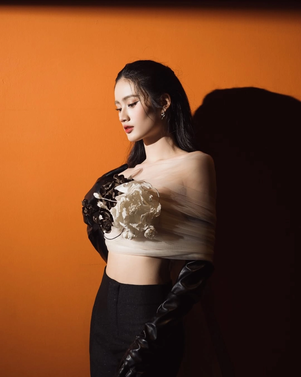 Góc nhìn mới về hoa hậu 2023 Ý Nhi sau đăng quang