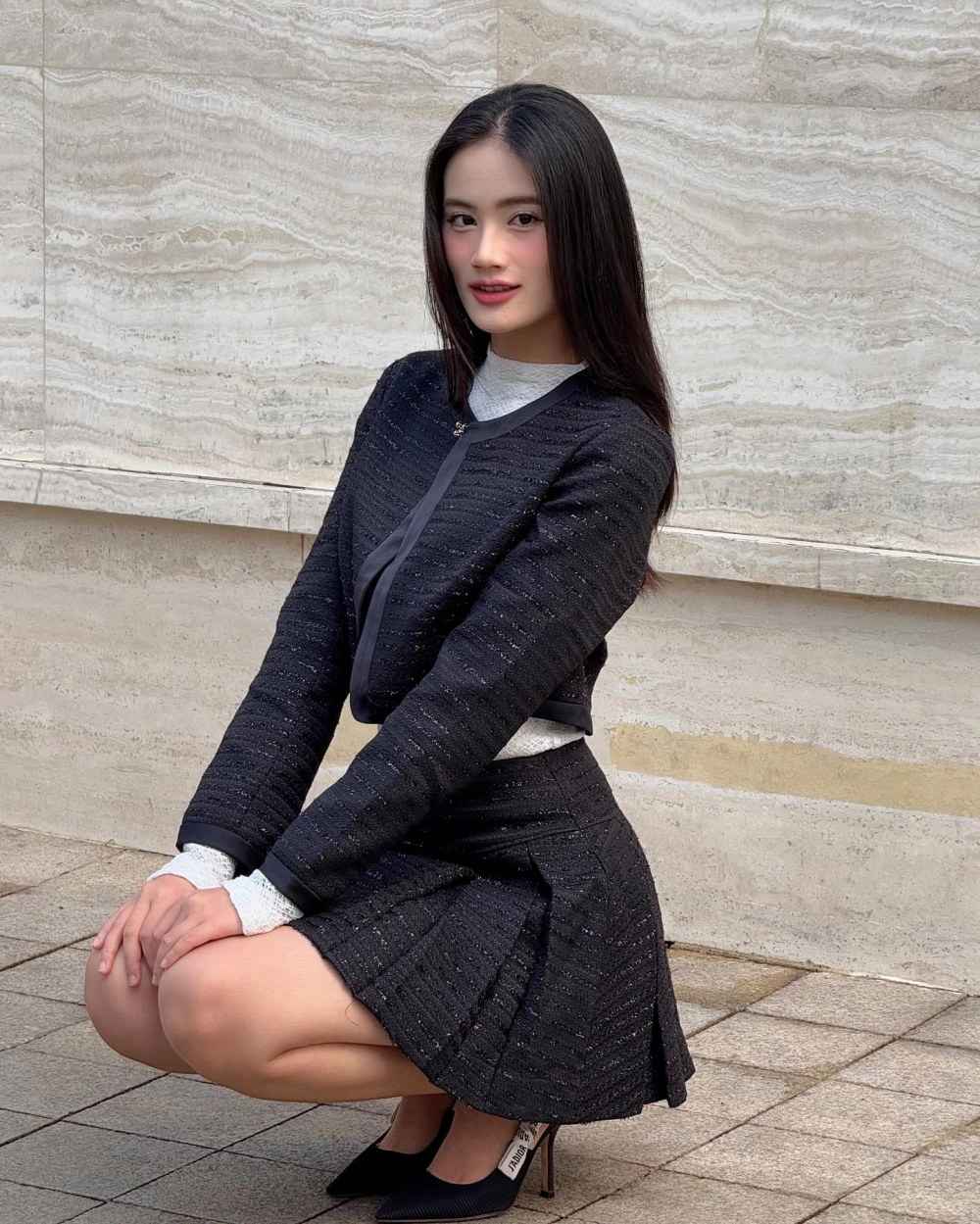 Thông tin về gia đình hoa hậu Ý Nhi thu hút sự quan tâm