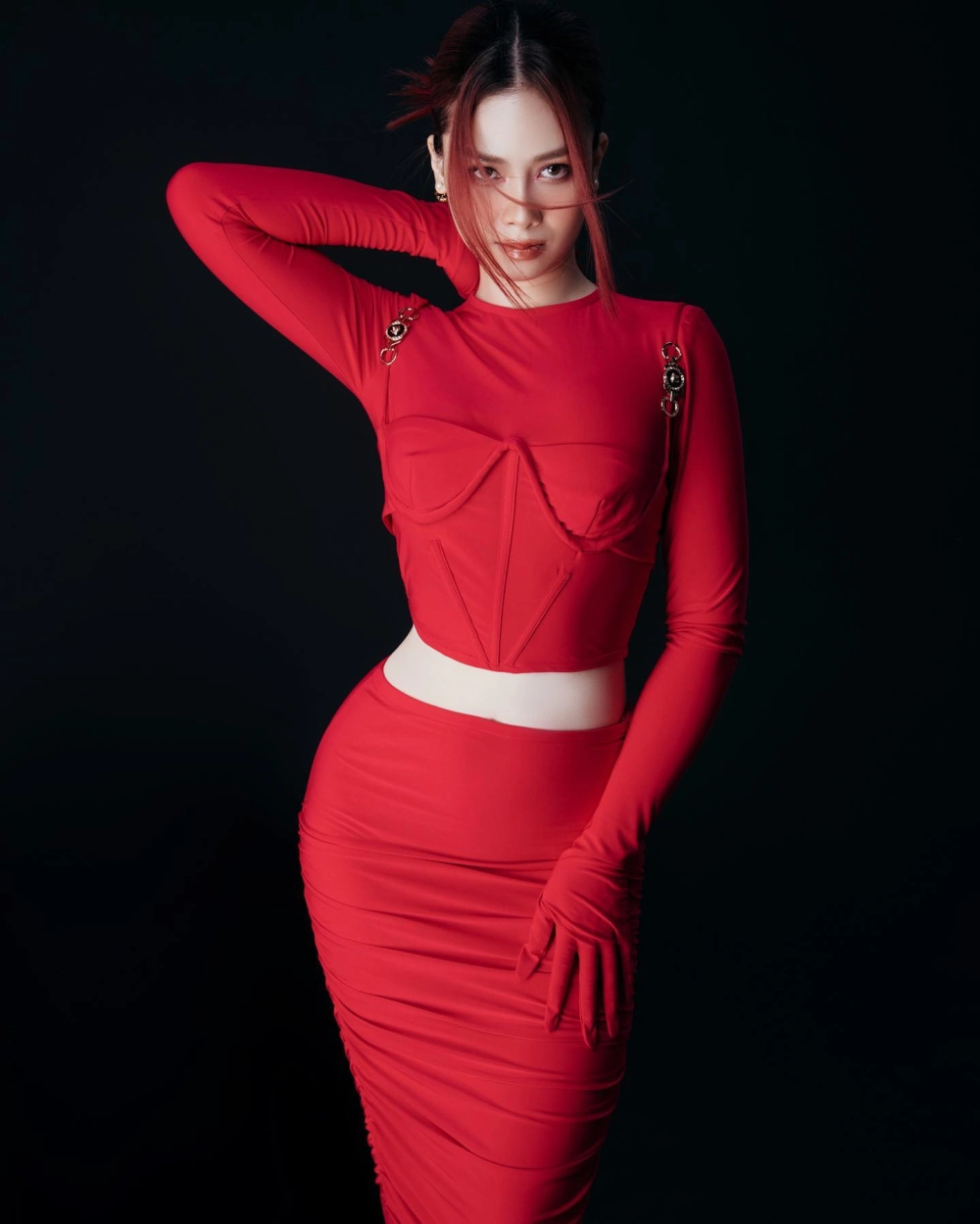 Thần thái chuyên nghiệp và tinh tế của ca sĩ Dương Hoàng Yến