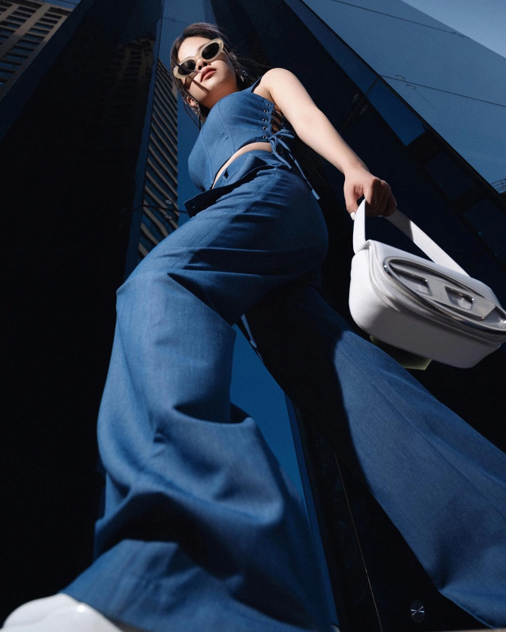 Góc sân khấu tràn đầy cảm xúc khi Dương Hoàng Yến hát