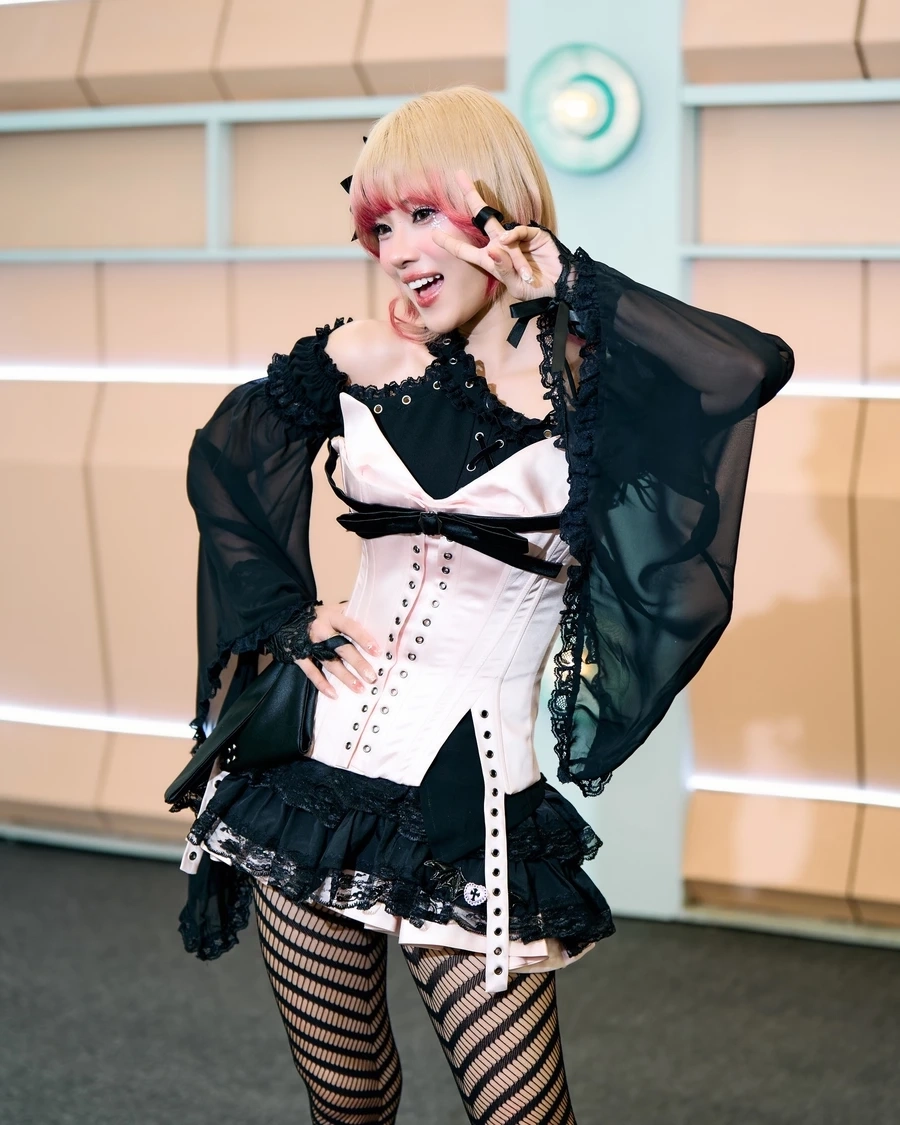 Visual đáng yêu khiến fan đồng loạt duyệt Hoàng Yến Chibi