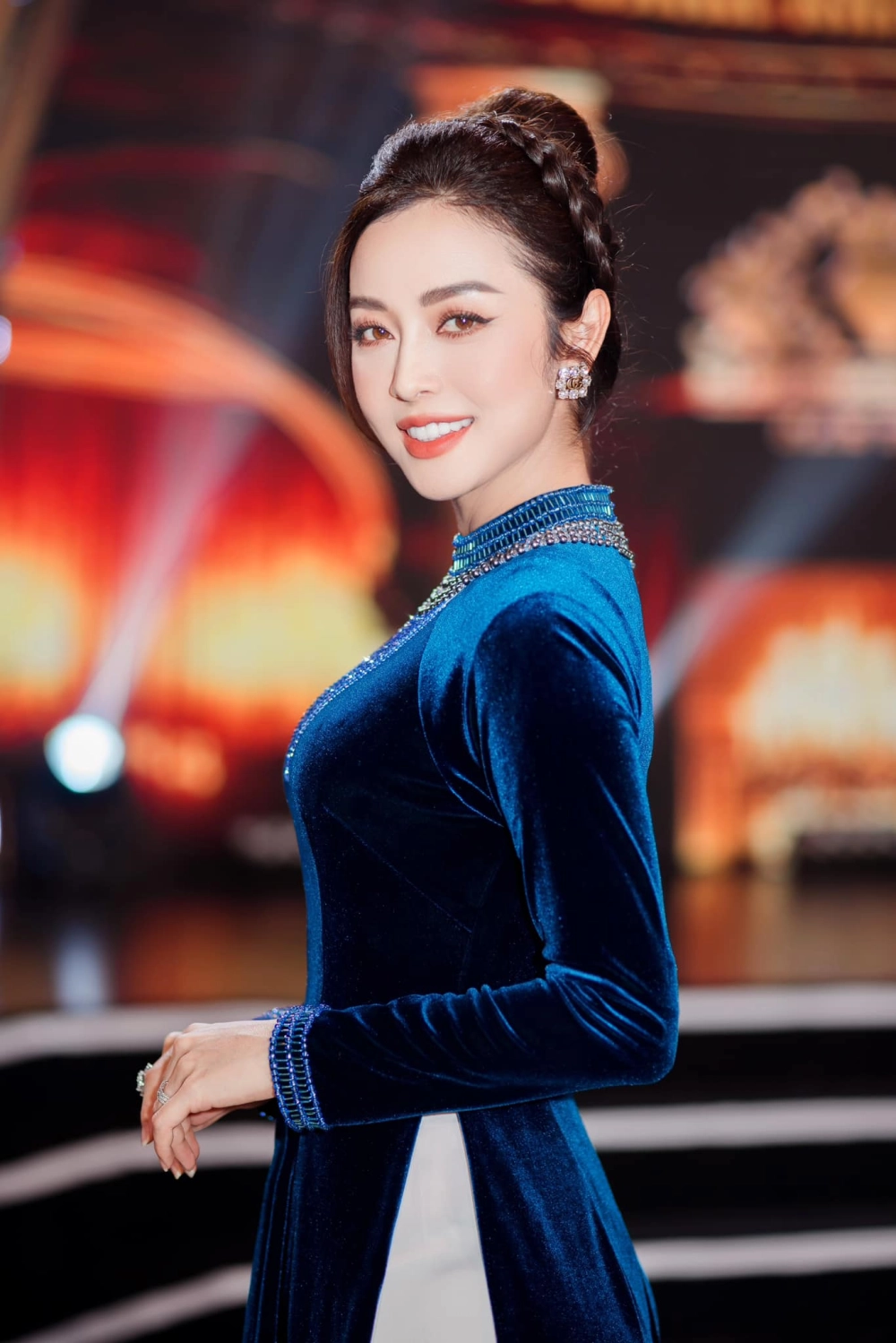 Khó đoán tuổi thật của hoa hậu Jennifer Phạm sinh năm bao nhiêu