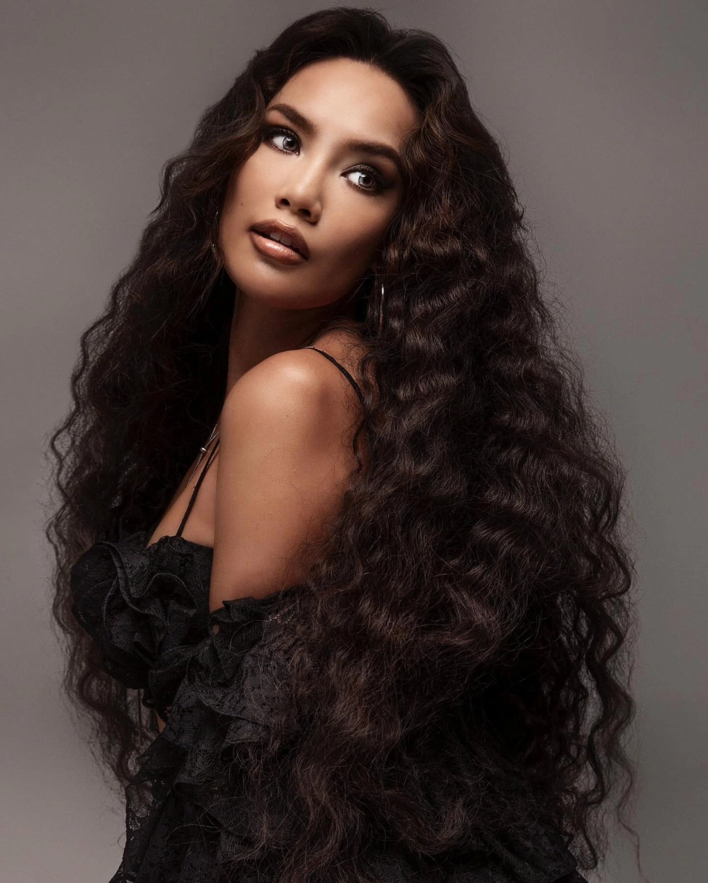 Thực hư việc hoa hậu Lê Hoàng Phương bị kiện vì hợp đồng quảng cáo