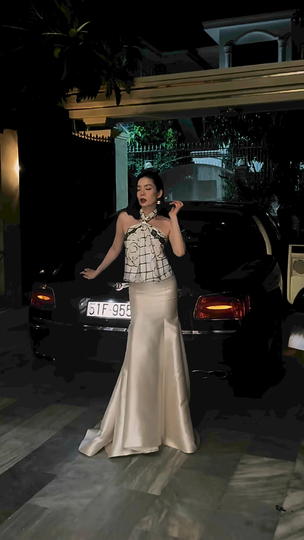 Khung hình sâu thẳm theo lời bài hát Lệ Quyên niệm khúc cuối