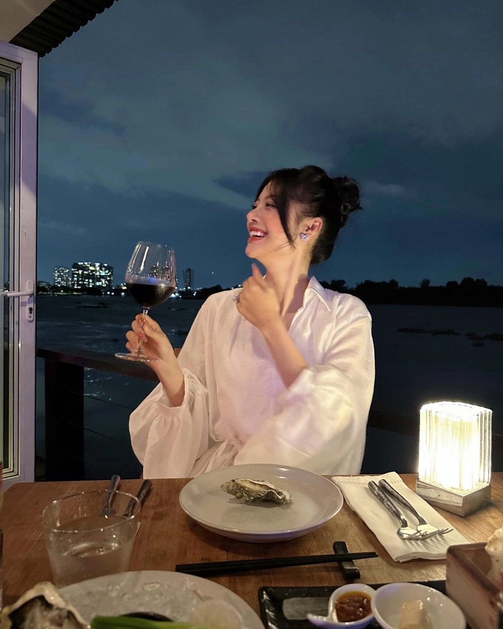 Ảnh dự thi đầy quyền lực tại Lona Kiều Loan Miss Grand