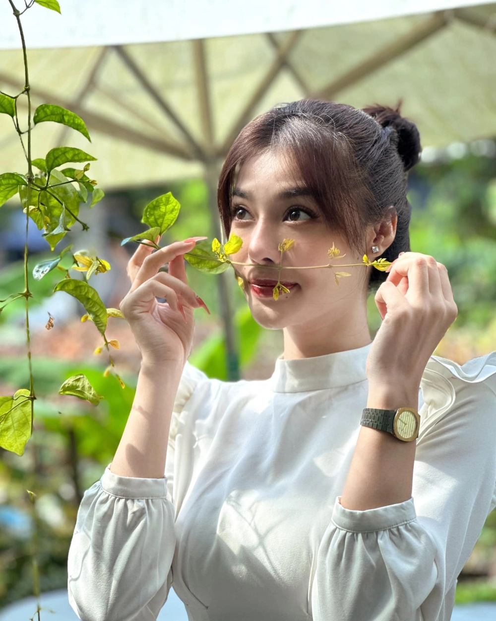 Nhan sắc thời đỉnh cao gắn với Lona Kiều Loan sinh năm