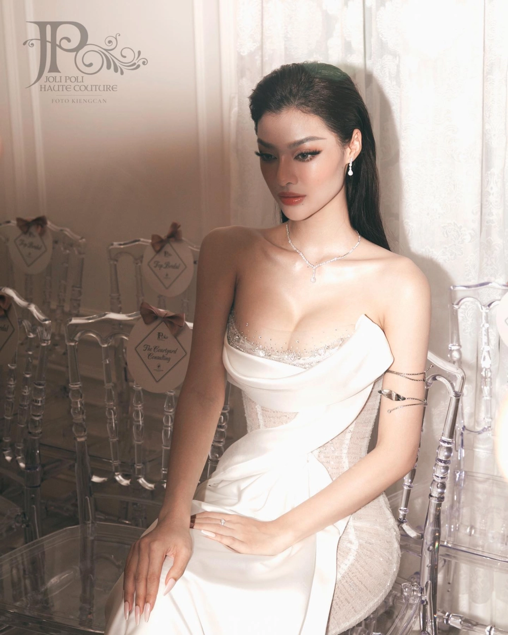 Ảnh được yêu thích nhất từ Lóna Kieu Loan