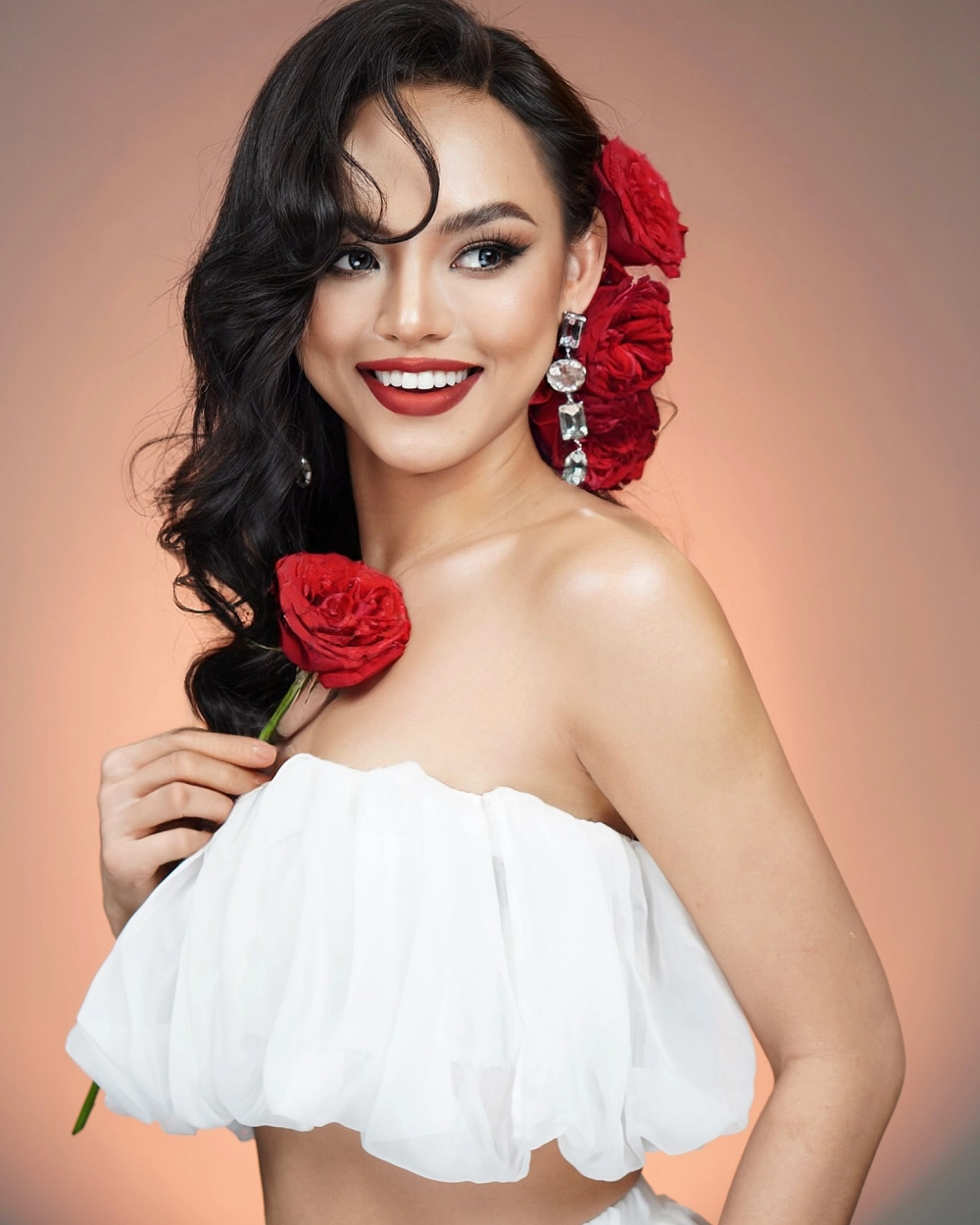 Khoảnh khắc gay cấn với câu hỏi Mai Ngô trên sân khấu