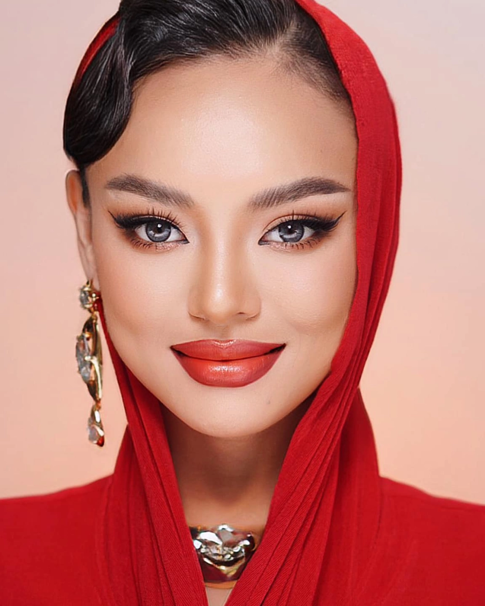 Góc tạo dáng ấn tượng của ngo. mai tại sự kiện thời trang