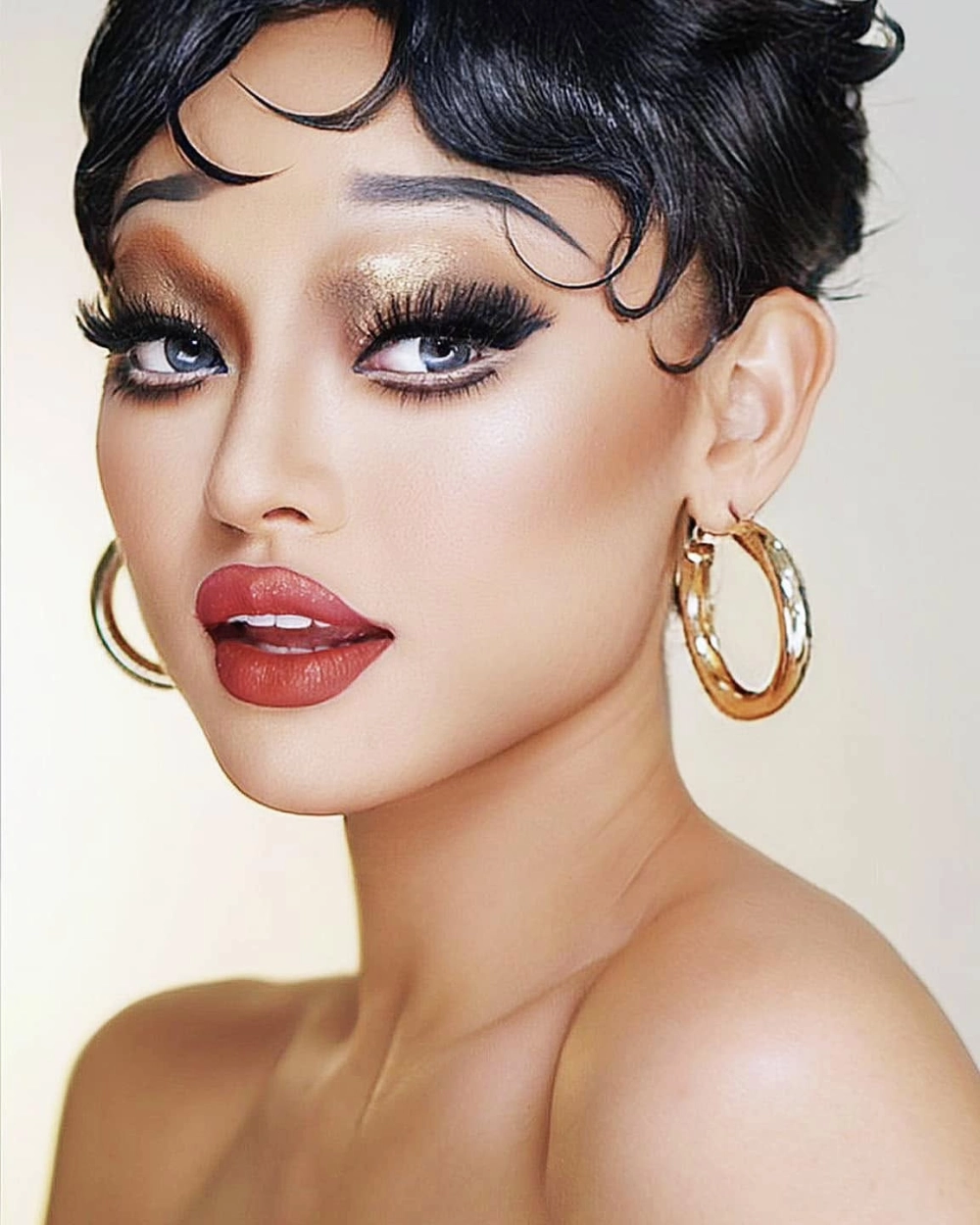 Hình ảnh quý phái khiến netizen thắc mắc kiwi ngô mai trang là ai