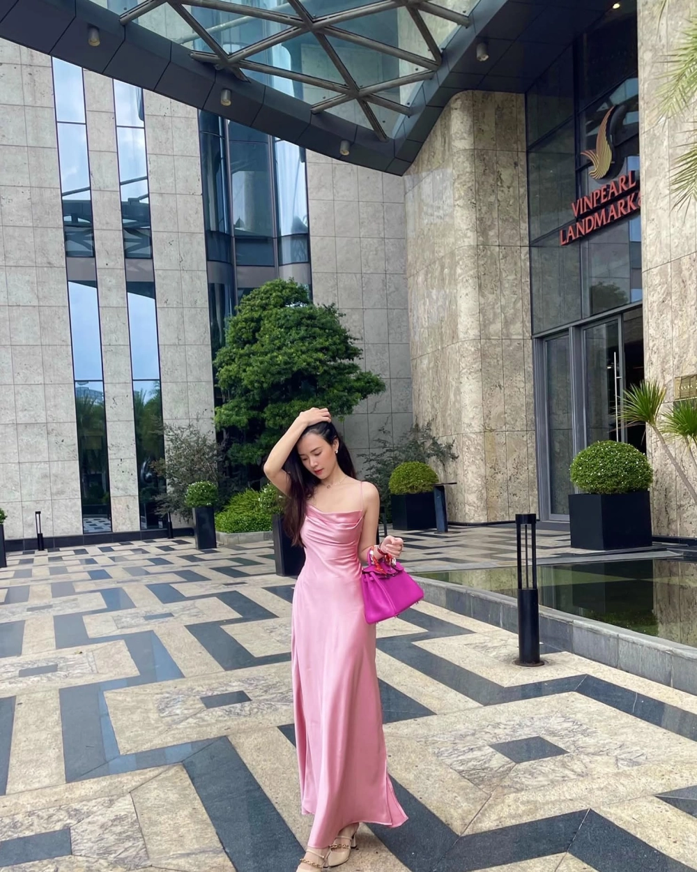 Khoảnh khắc tự nhiên tinh tế của mặt mộc Midu