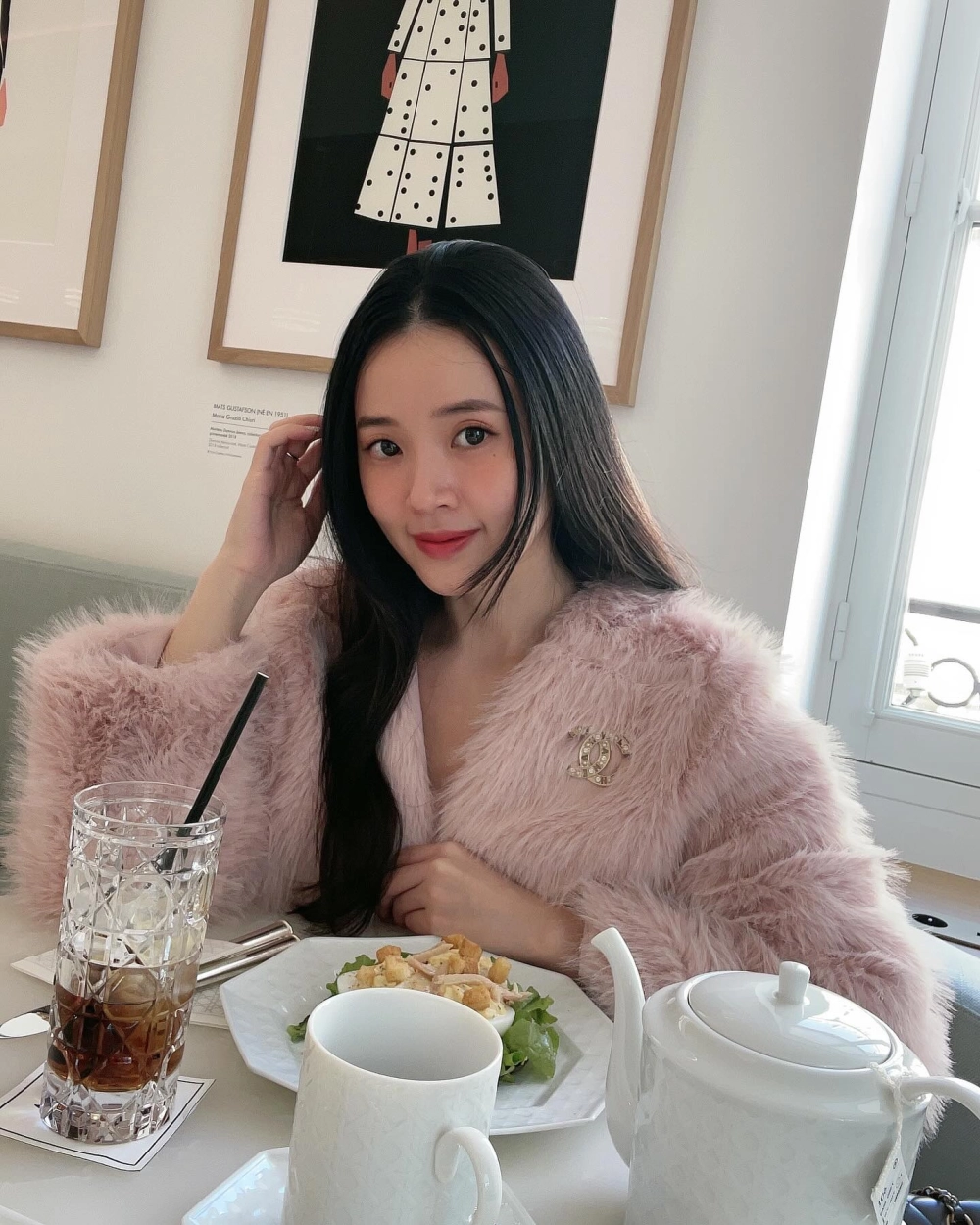 Visual rực rỡ thể hiện phong cách Midu 2024