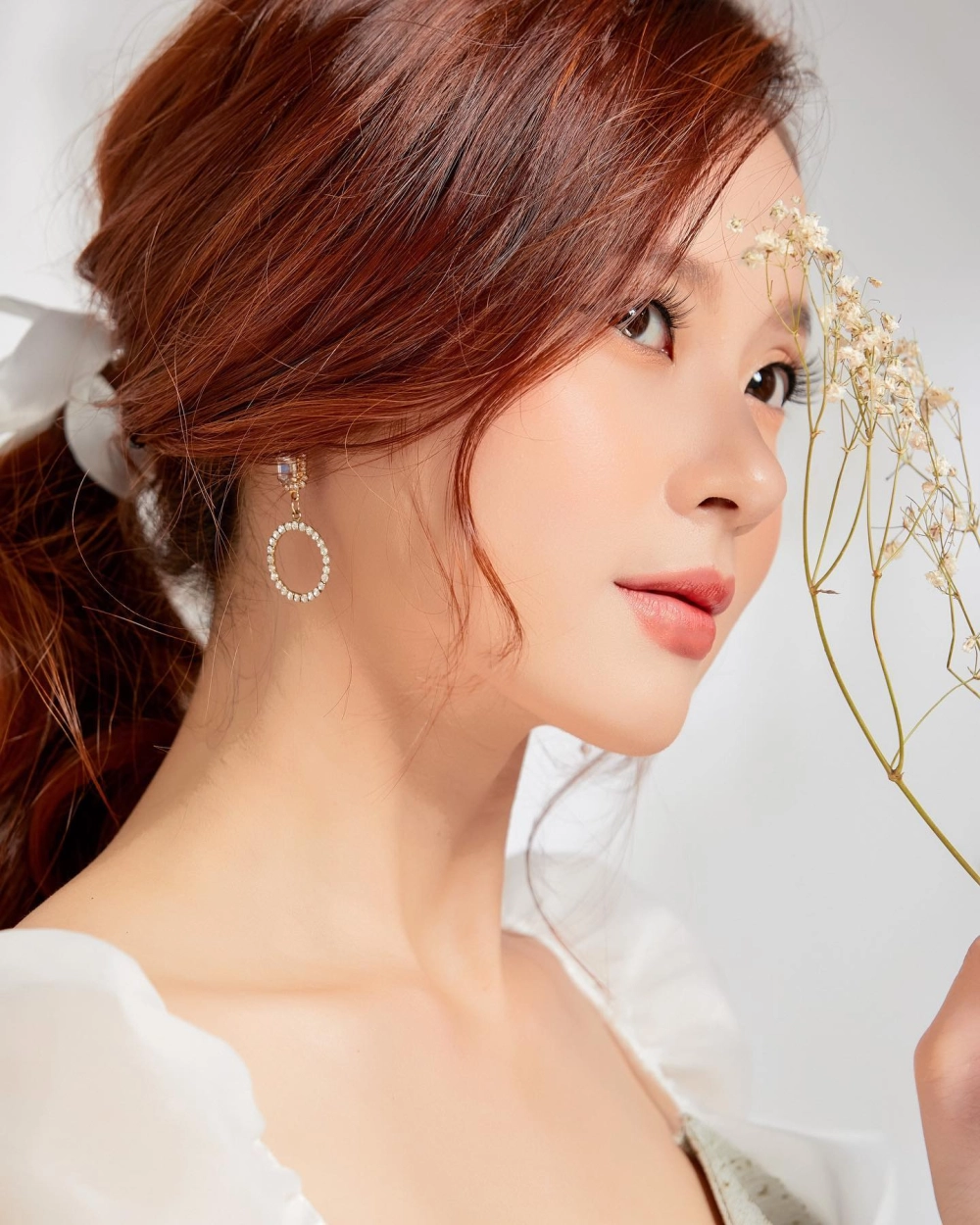 Bức ảnh toàn thân tôn dáng gợi tò mò Midu cao bao nhiêu