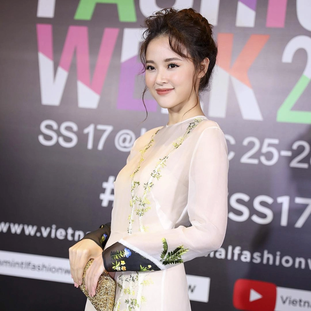 Chân dung rõ nét trả lời câu hỏi Midu là ai