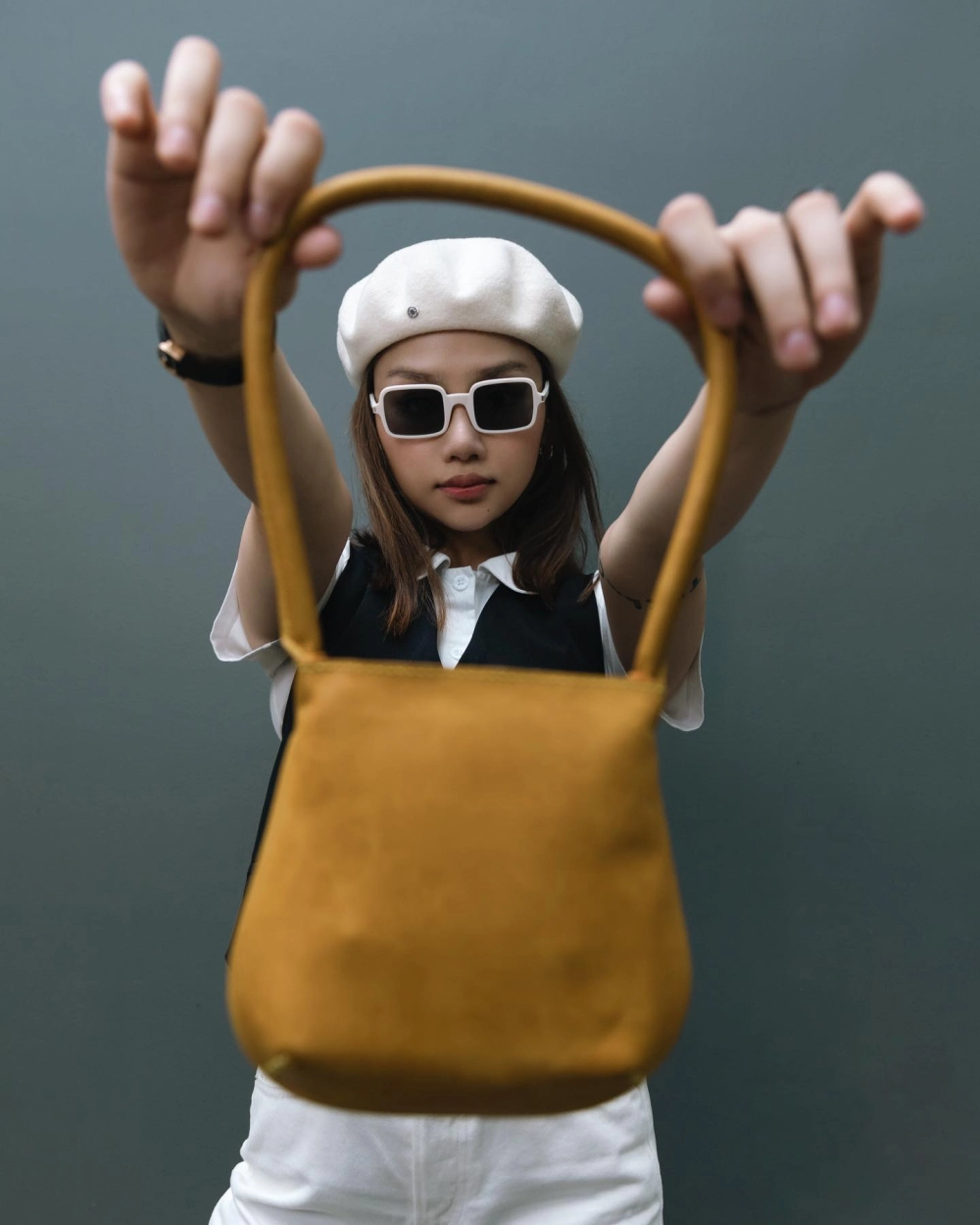 Lời ca nhẹ nhàng trong lời bài hát Miu Lê mình yêu từ bao giờ