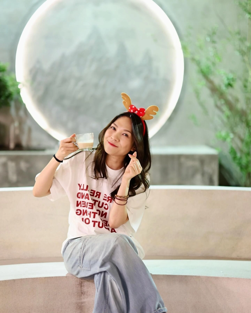 Tạo hình huyền ảo trong MV Mỹ Tâm hẹn ước từ hư vô